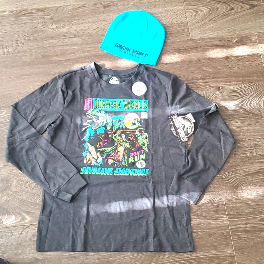 🦖 Jurrasic World 💙 Kids 2PCS Shirt and Beenie/Hat/Touque - Brand New XL